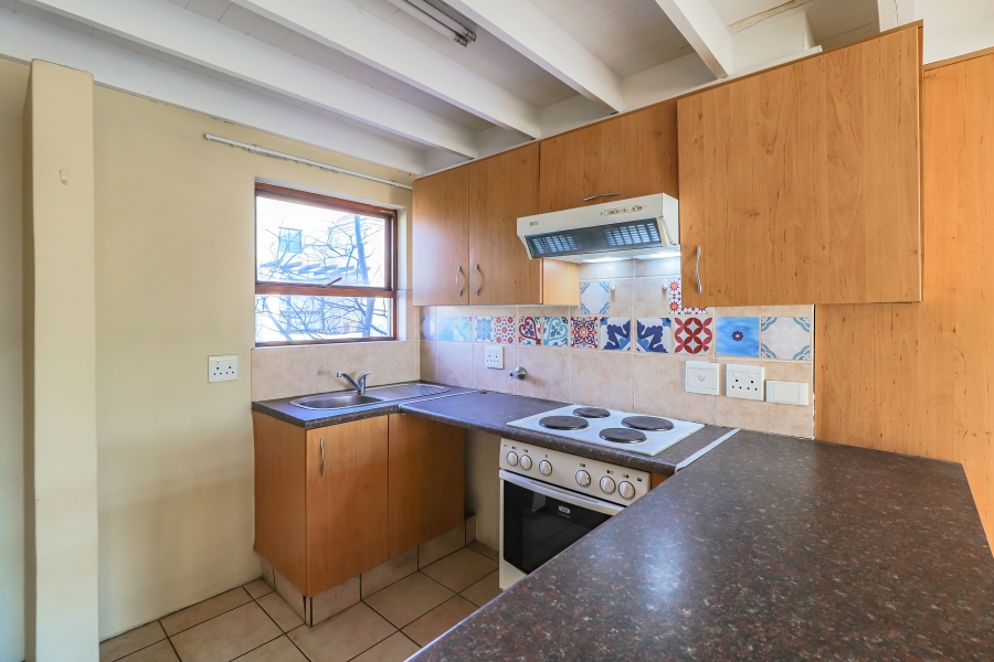 To Let 2 Bedroom Property for Rent in Sandown Gauteng