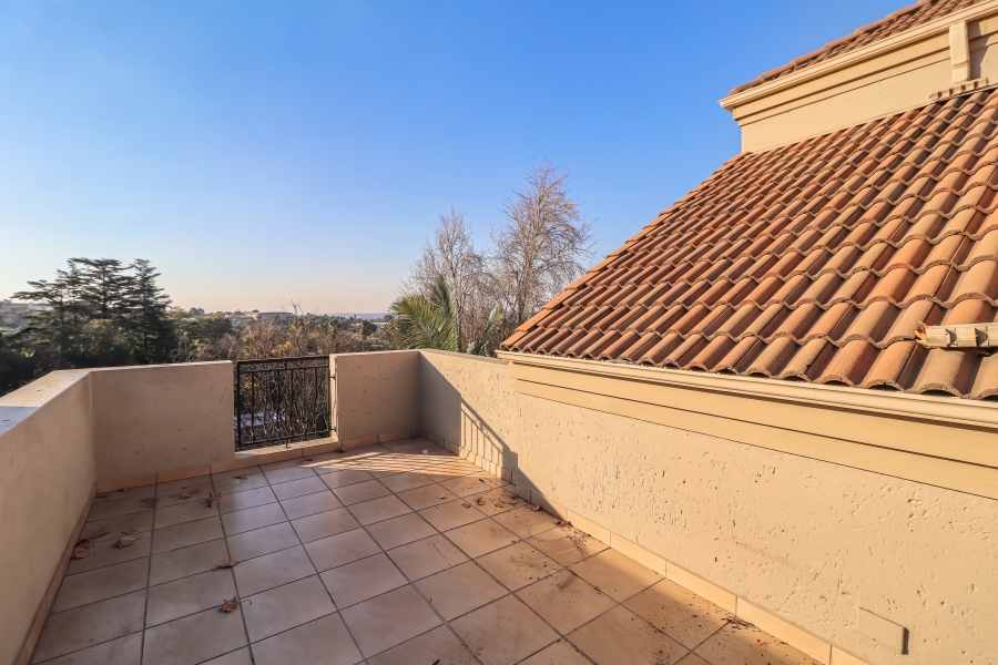 To Let 2 Bedroom Property for Rent in Sandown Gauteng