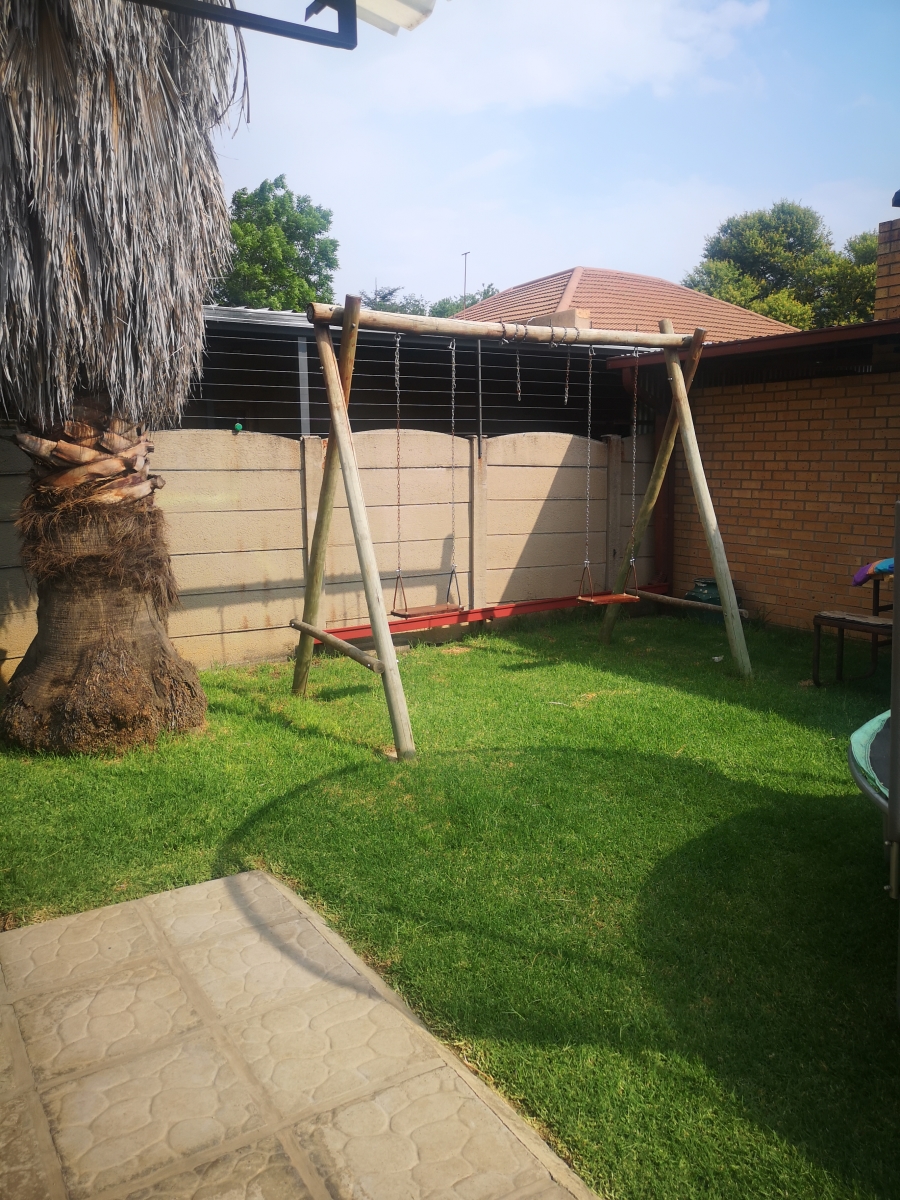 3 Bedroom Property for Sale in Duncanville Gauteng