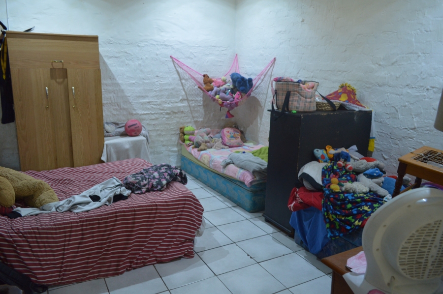 6 Bedroom Property for Sale in Unitas Park Gauteng