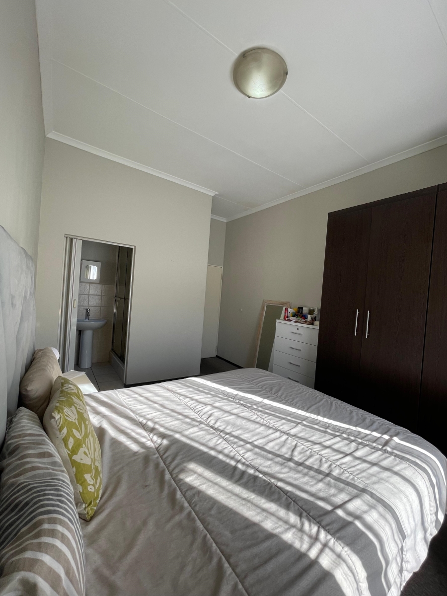 2 Bedroom Property for Sale in Northwold Gauteng