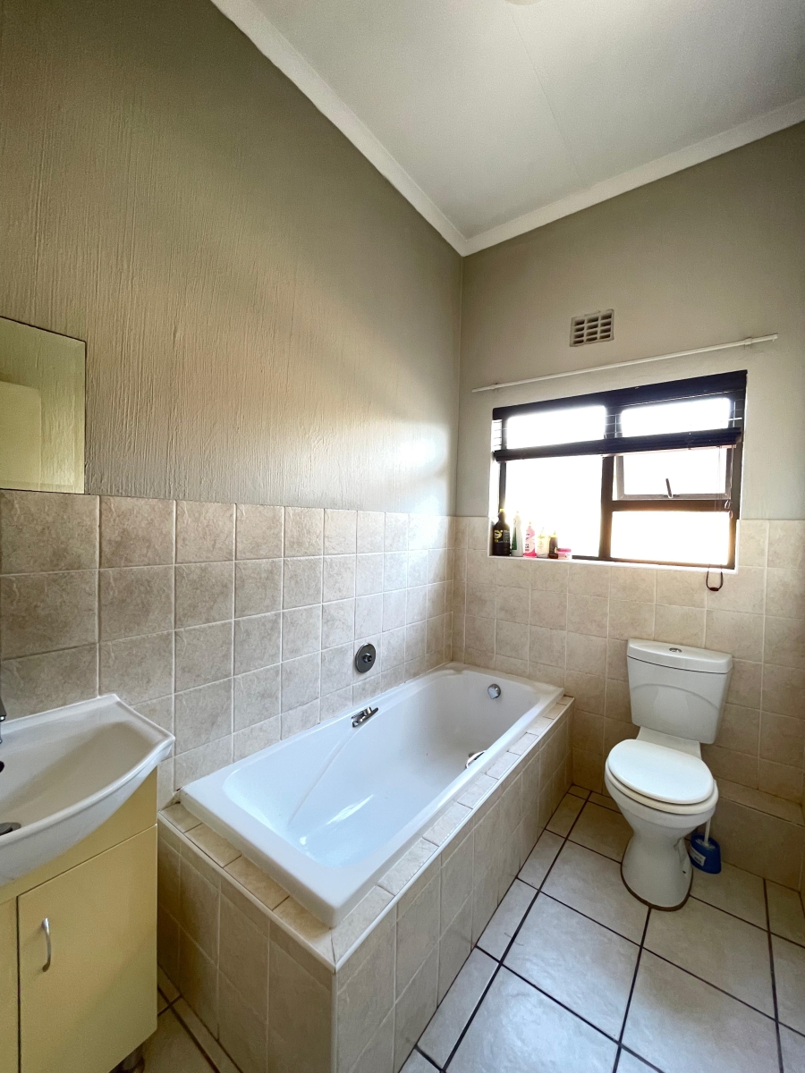 2 Bedroom Property for Sale in Northwold Gauteng