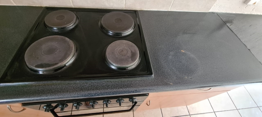 2 Bedroom Property for Sale in Hughes Gauteng