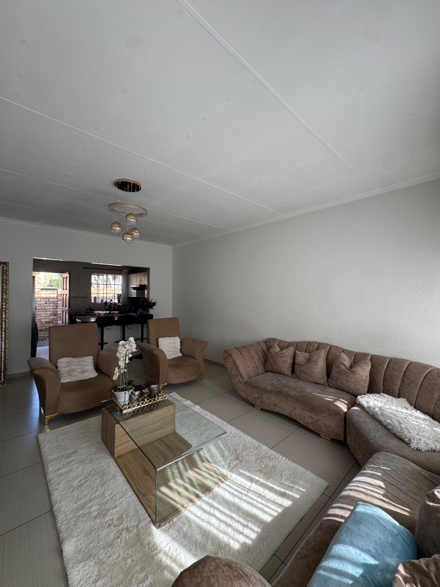 3 Bedroom Property for Sale in Bellairspark Gauteng