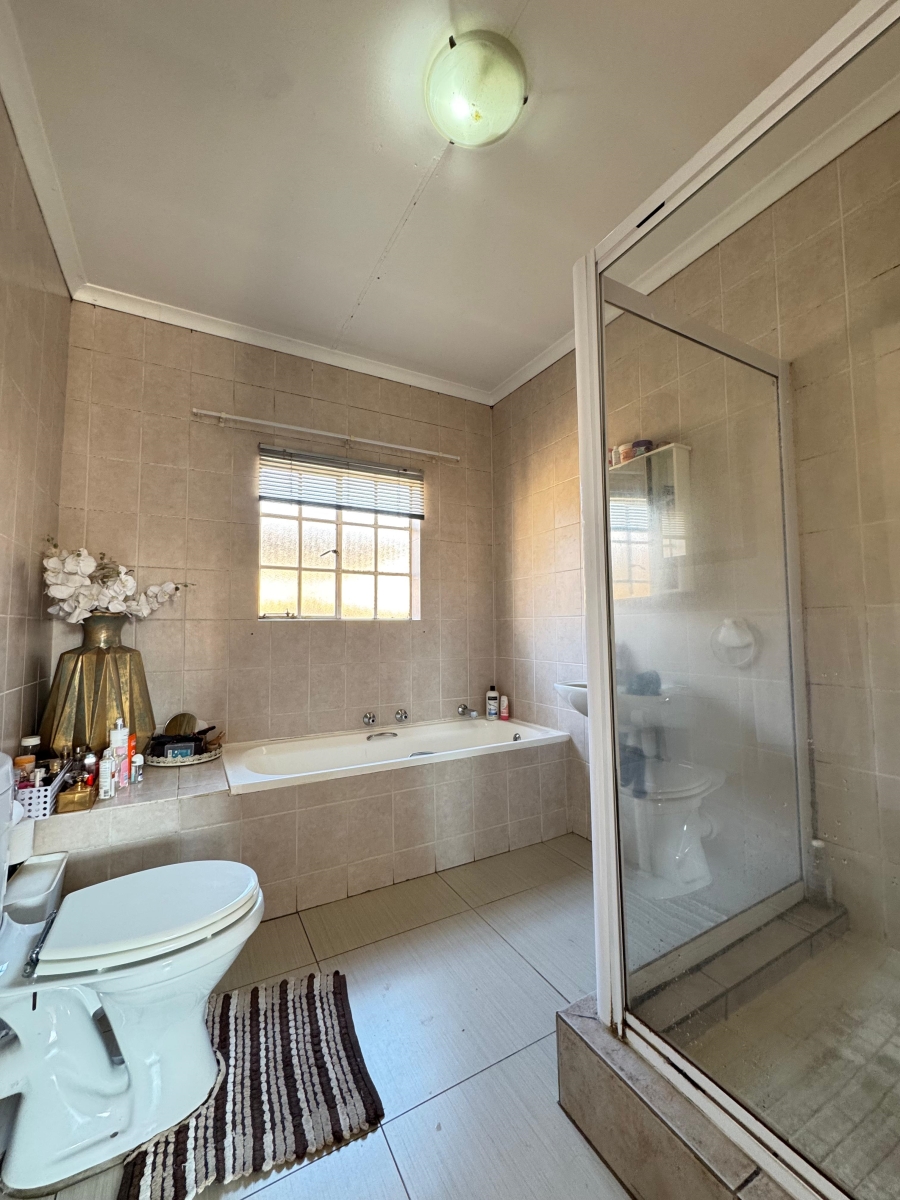 3 Bedroom Property for Sale in Bellairspark Gauteng
