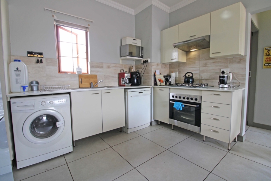 1 Bedroom Property for Sale in Blue Hills Gauteng