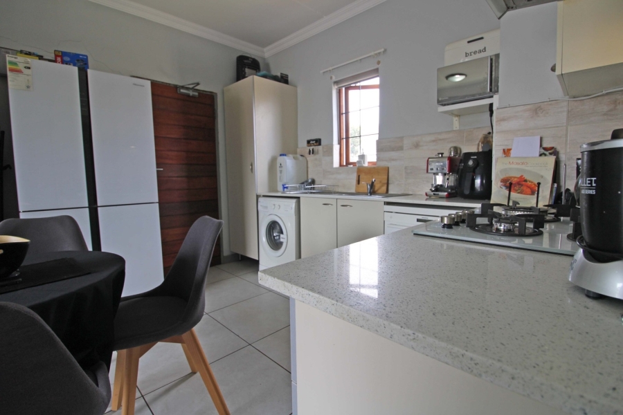 1 Bedroom Property for Sale in Blue Hills Gauteng