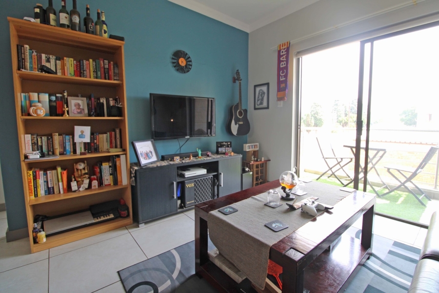 1 Bedroom Property for Sale in Blue Hills Gauteng