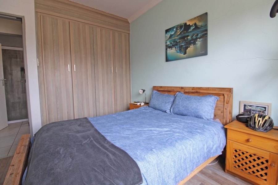 1 Bedroom Property for Sale in Blue Hills Gauteng