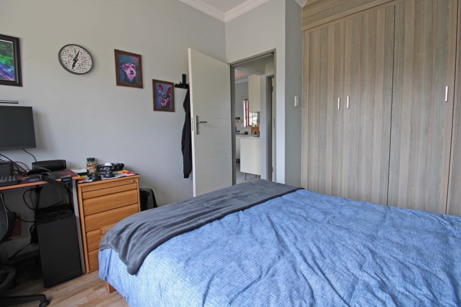 1 Bedroom Property for Sale in Blue Hills Gauteng