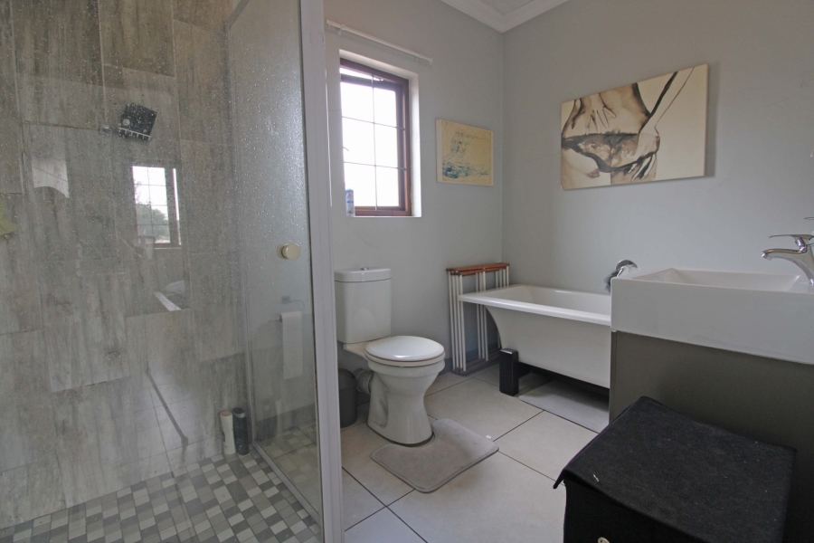 1 Bedroom Property for Sale in Blue Hills Gauteng