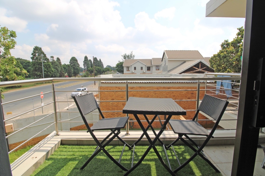 1 Bedroom Property for Sale in Blue Hills Gauteng