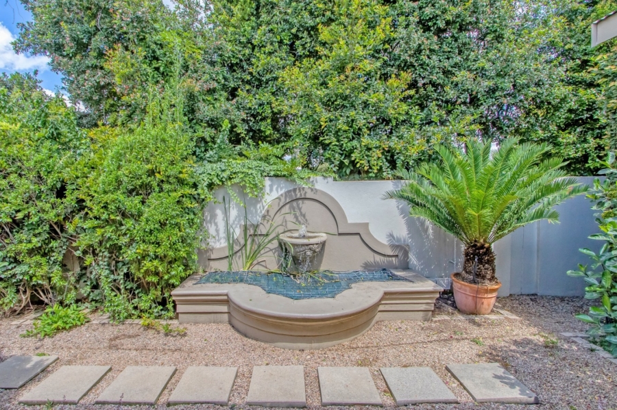 5 Bedroom Property for Sale in Fourways Gardens Gauteng