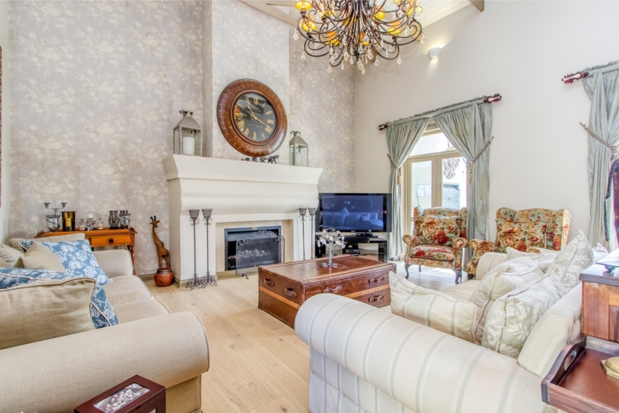 5 Bedroom Property for Sale in Fourways Gardens Gauteng
