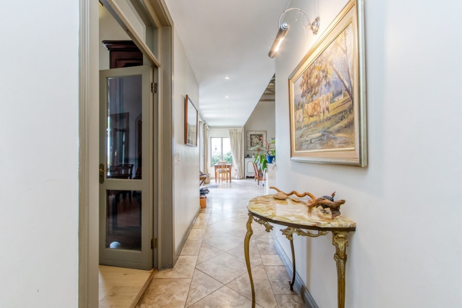 5 Bedroom Property for Sale in Fourways Gardens Gauteng