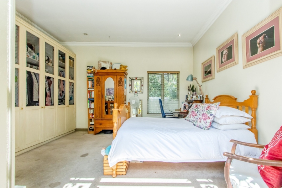 5 Bedroom Property for Sale in Fourways Gardens Gauteng
