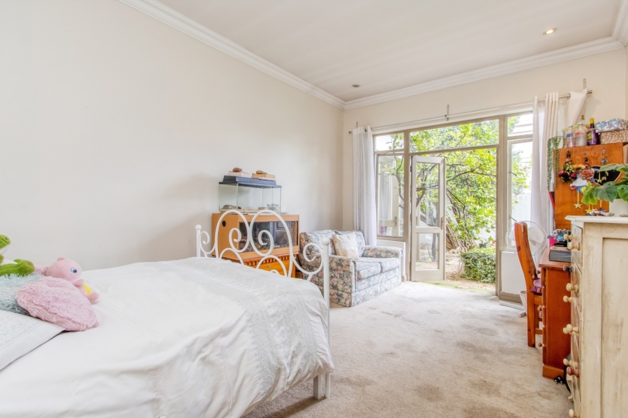 5 Bedroom Property for Sale in Fourways Gardens Gauteng