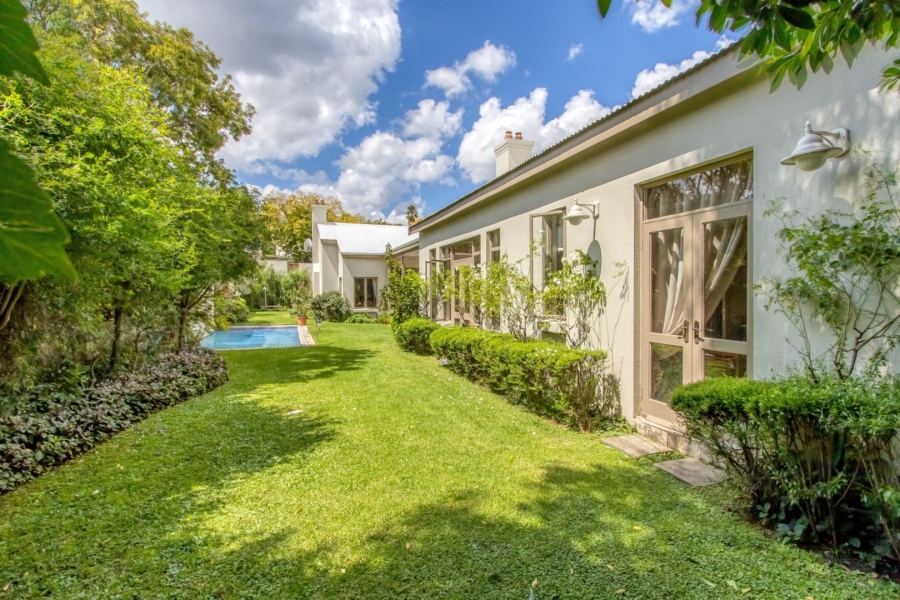 5 Bedroom Property for Sale in Fourways Gardens Gauteng