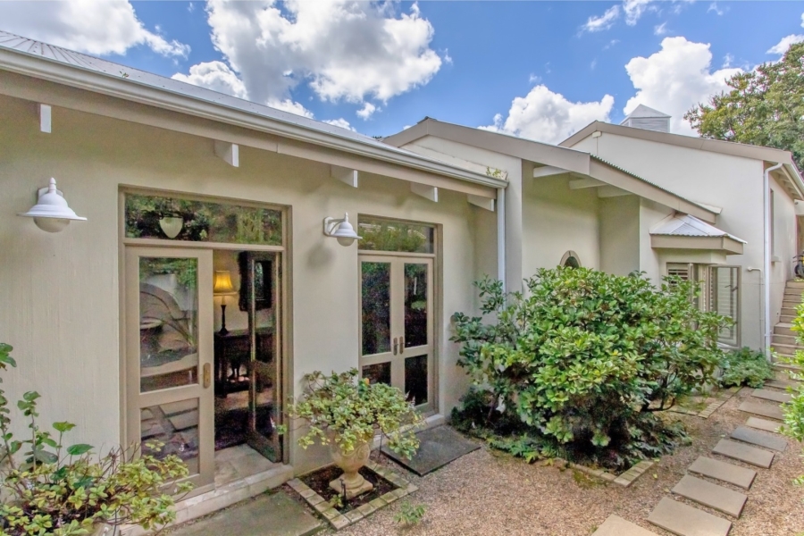 5 Bedroom Property for Sale in Fourways Gardens Gauteng