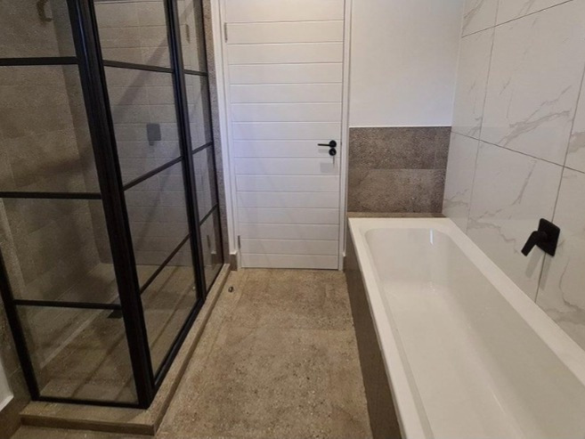 1 Bedroom Property for Sale in Hyde Park Gauteng