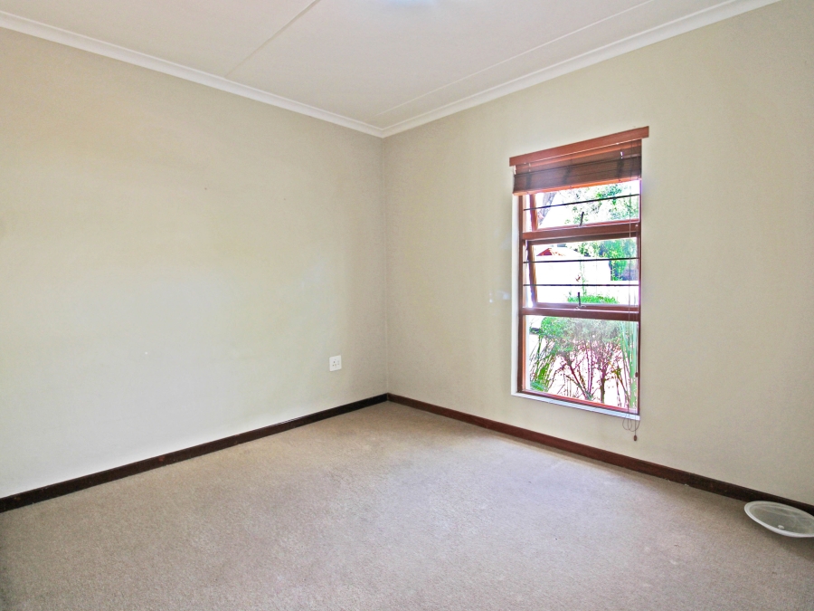 To Let 2 Bedroom Property for Rent in Bryanston Gauteng