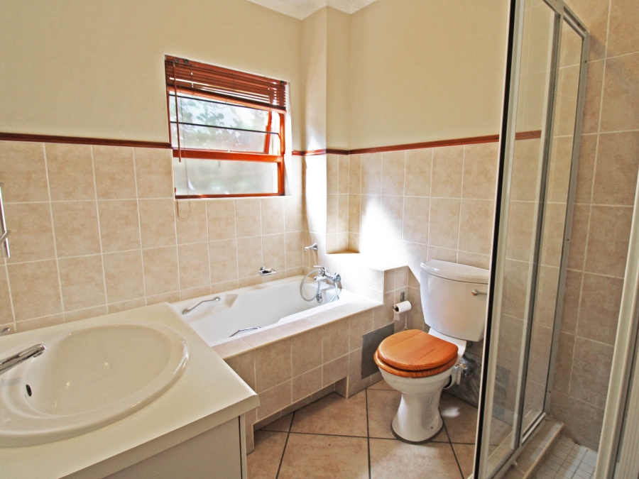 To Let 2 Bedroom Property for Rent in Bryanston Gauteng