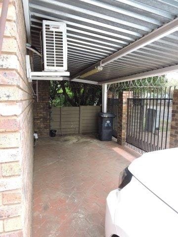 1 Bedroom Property for Sale in Wierda Park Gauteng