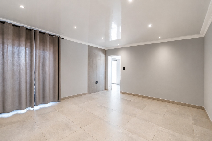 5 Bedroom Property for Sale in Capital Park Gauteng