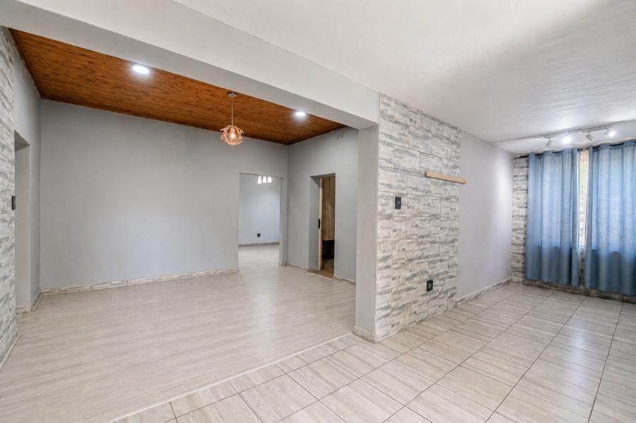 5 Bedroom Property for Sale in Capital Park Gauteng