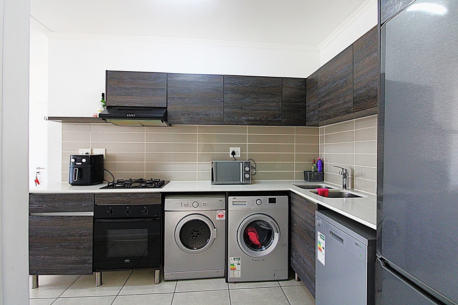 1 Bedroom Property for Sale in Olivedale Gauteng