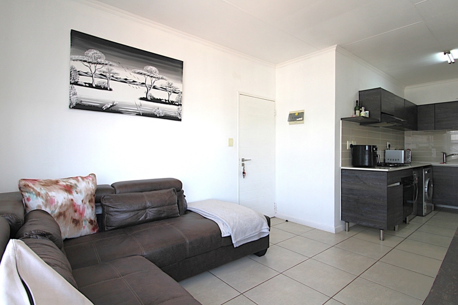 1 Bedroom Property for Sale in Olivedale Gauteng