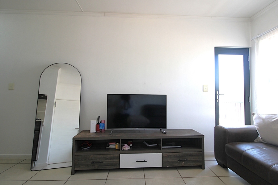 1 Bedroom Property for Sale in Olivedale Gauteng