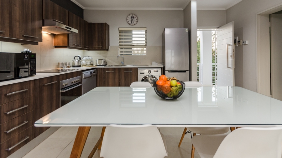 To Let 2 Bedroom Property for Rent in Sandown Gauteng