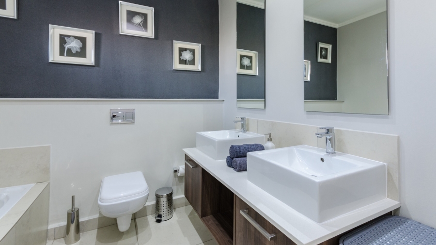 To Let 2 Bedroom Property for Rent in Sandown Gauteng