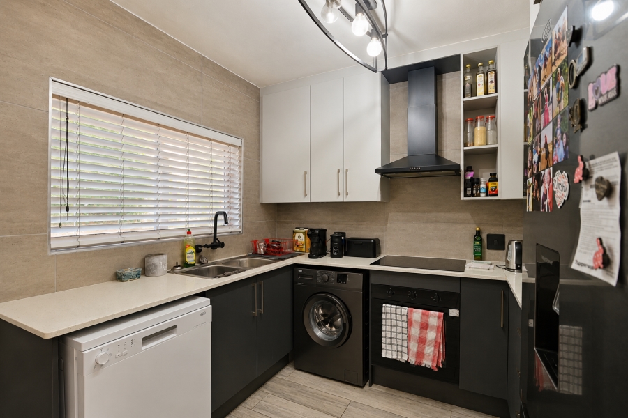 2 Bedroom Property for Sale in Sinoville Gauteng