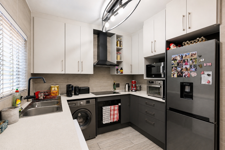 2 Bedroom Property for Sale in Sinoville Gauteng