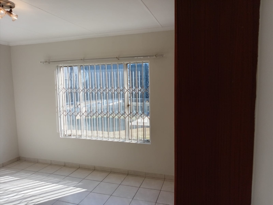 To Let 2 Bedroom Property for Rent in Oriel Gauteng