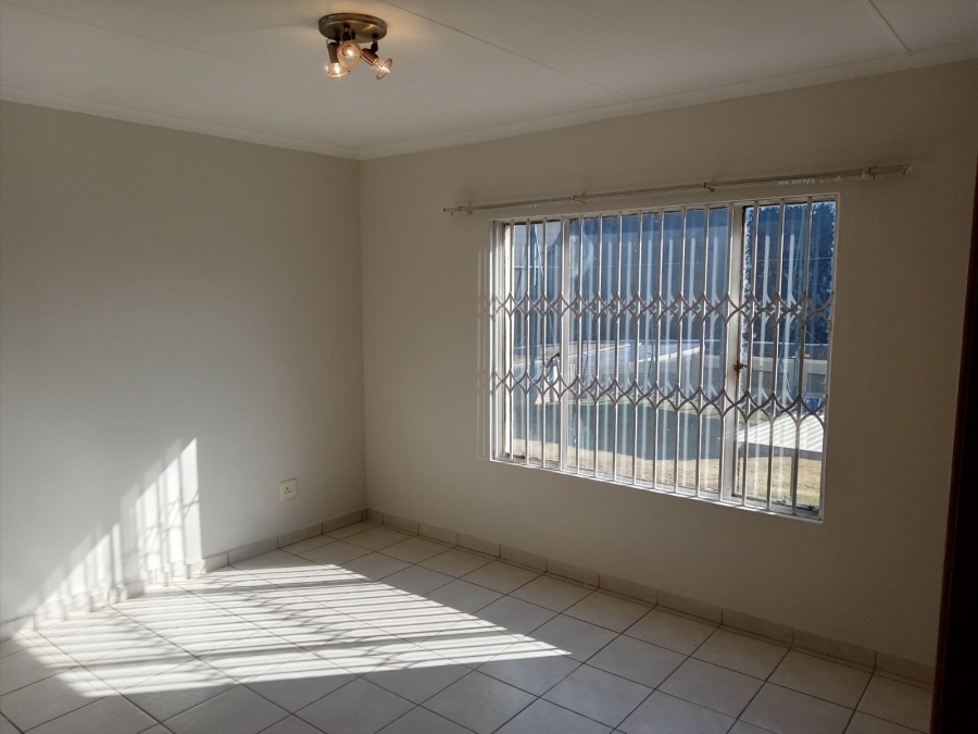 To Let 2 Bedroom Property for Rent in Oriel Gauteng