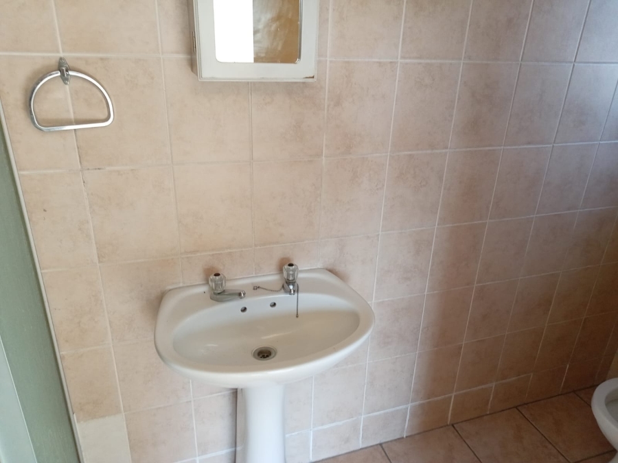 To Let 2 Bedroom Property for Rent in Oriel Gauteng