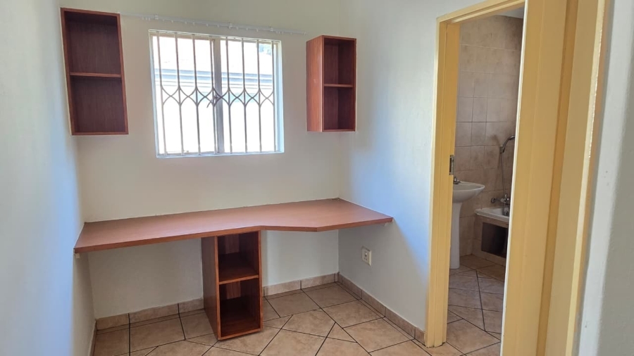 To Let 2 Bedroom Property for Rent in Oriel Gauteng