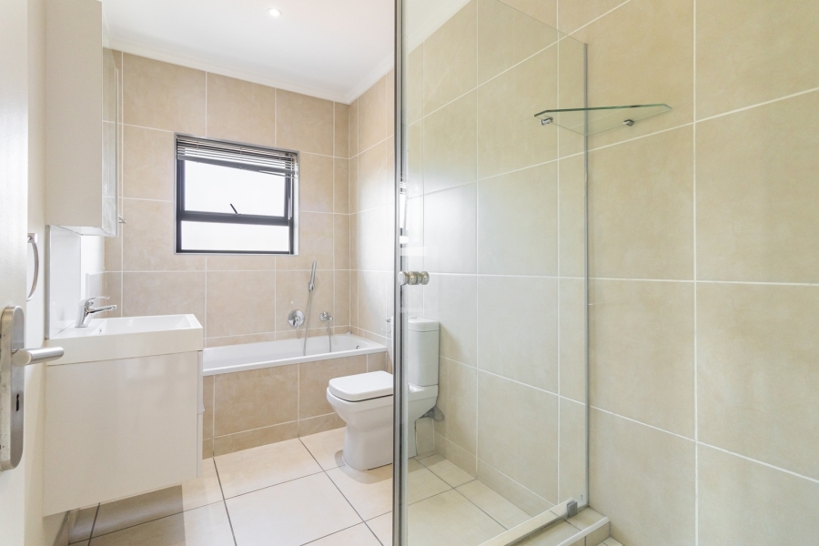To Let 3 Bedroom Property for Rent in Lonehill Gauteng