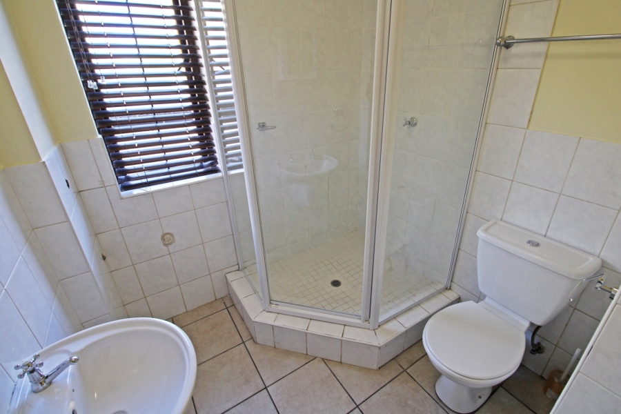To Let 2 Bedroom Property for Rent in Bryanston Gauteng