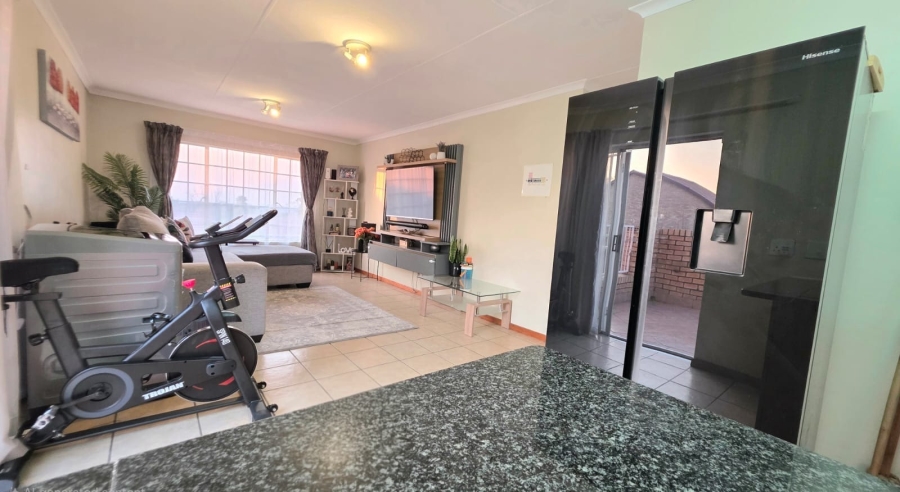 2 Bedroom Property for Sale in The Reeds Gauteng