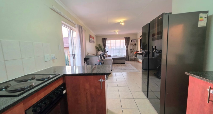 2 Bedroom Property for Sale in The Reeds Gauteng