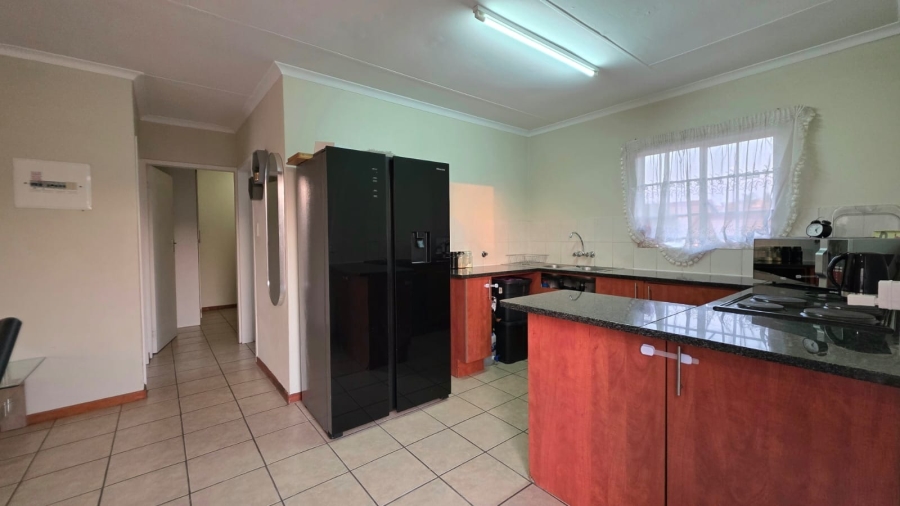 2 Bedroom Property for Sale in The Reeds Gauteng