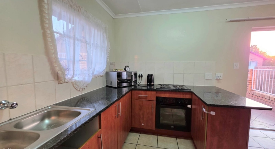 2 Bedroom Property for Sale in The Reeds Gauteng