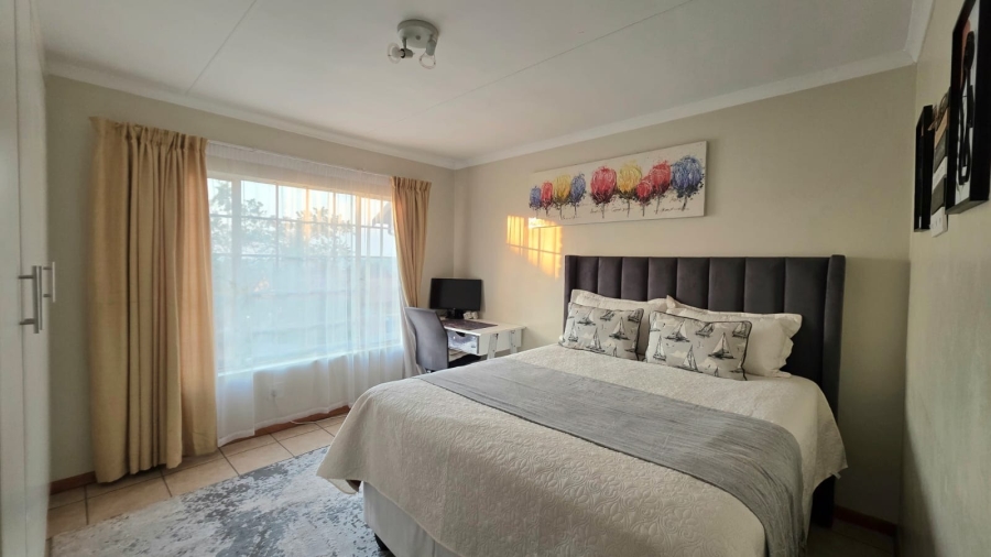 2 Bedroom Property for Sale in The Reeds Gauteng