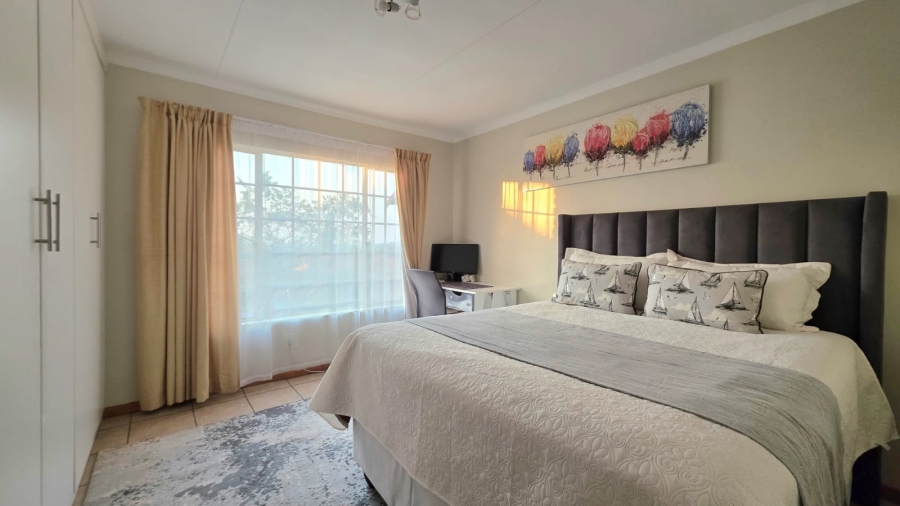 2 Bedroom Property for Sale in The Reeds Gauteng