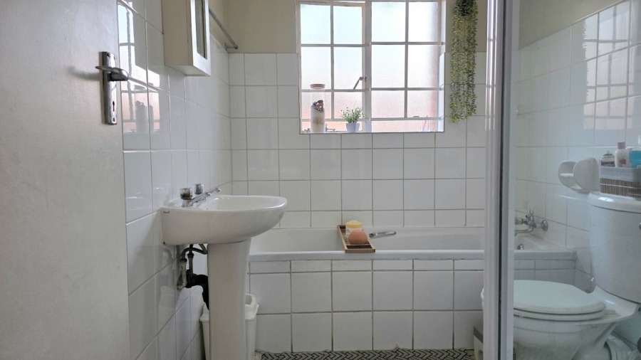 2 Bedroom Property for Sale in The Reeds Gauteng