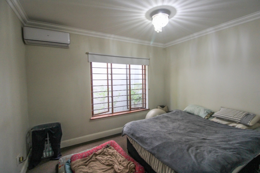 1 Bedroom Property for Sale in Bryanston Gauteng